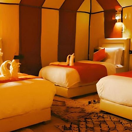 Готель Sahara Traveling Camp Мерзуга Екстер'єр фото