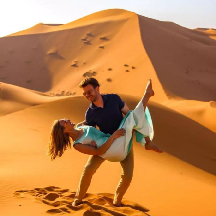 Готель Sahara Traveling Camp Мерзуга Екстер'єр фото