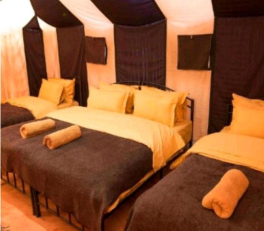 Готель Sahara Traveling Camp Мерзуга Екстер'єр фото