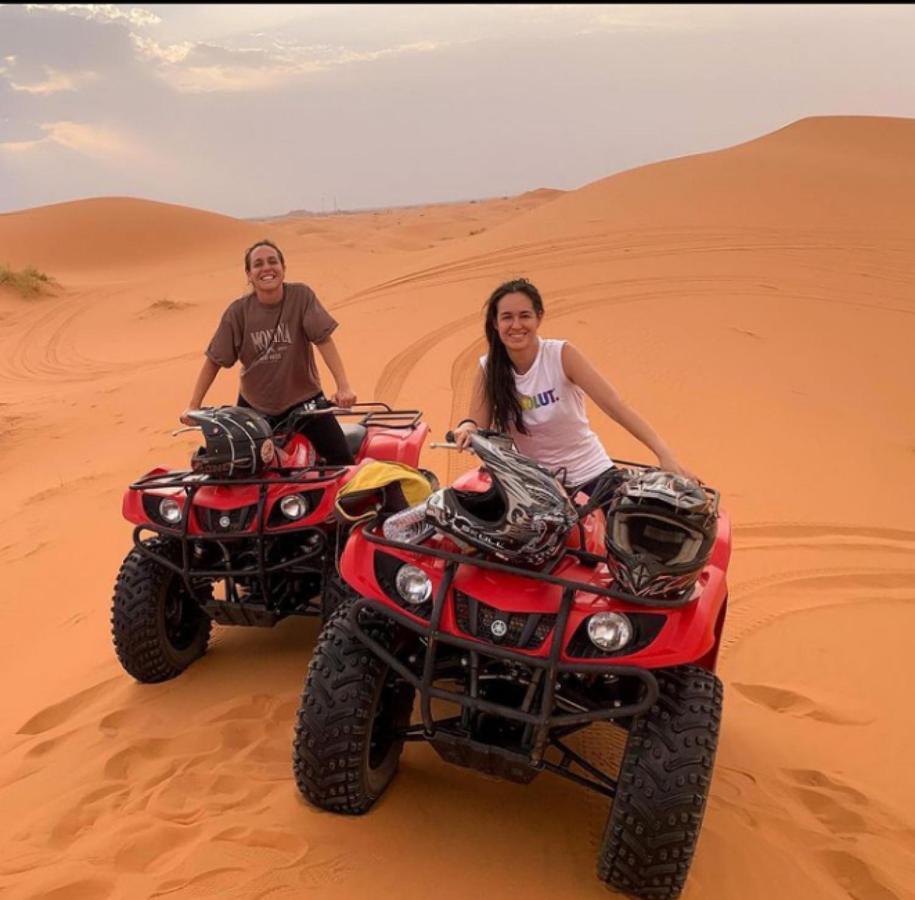 Готель Sahara Traveling Camp Мерзуга Екстер'єр фото