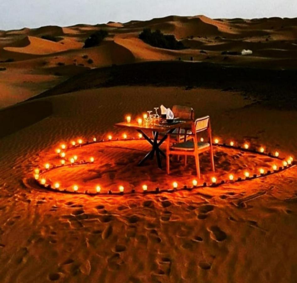 Готель Sahara Traveling Camp Мерзуга Екстер'єр фото