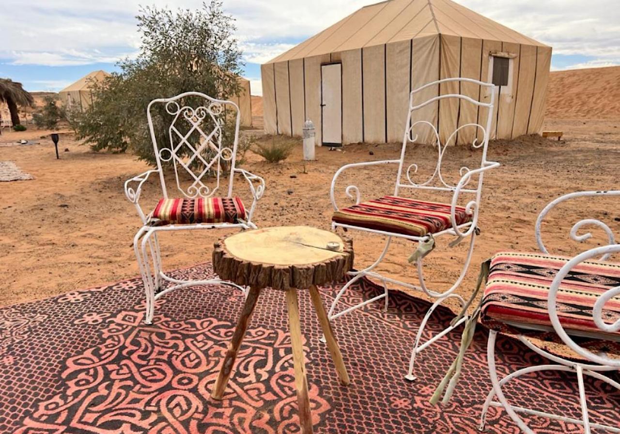 Готель Sahara Traveling Camp Мерзуга Екстер'єр фото