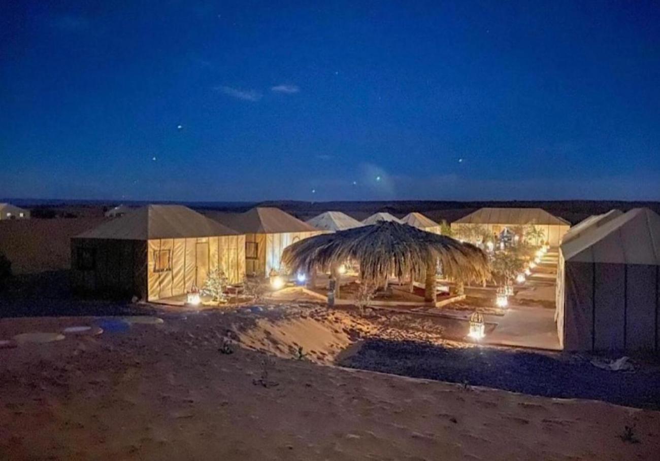 Готель Sahara Traveling Camp Мерзуга Екстер'єр фото
