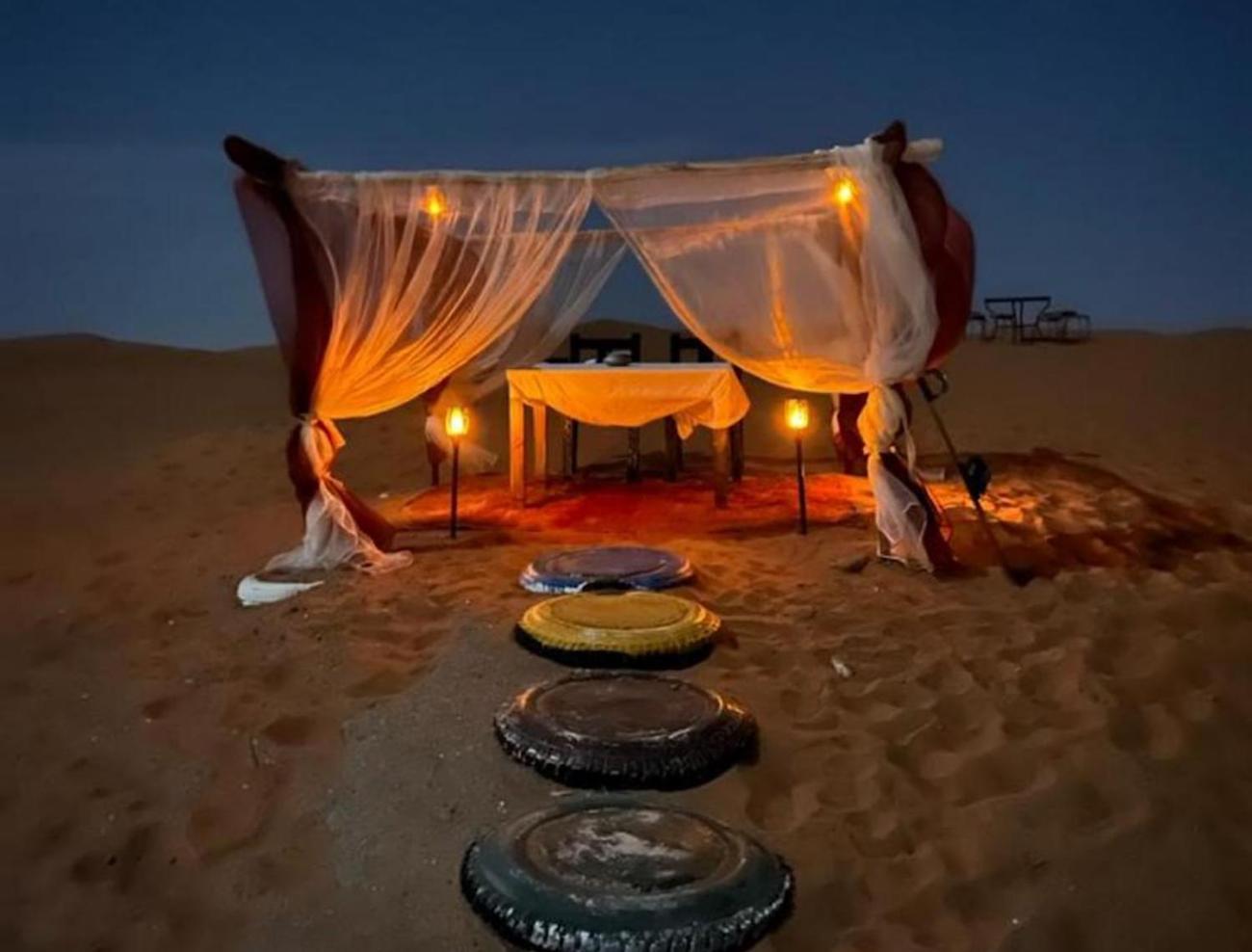 Готель Sahara Traveling Camp Мерзуга Екстер'єр фото