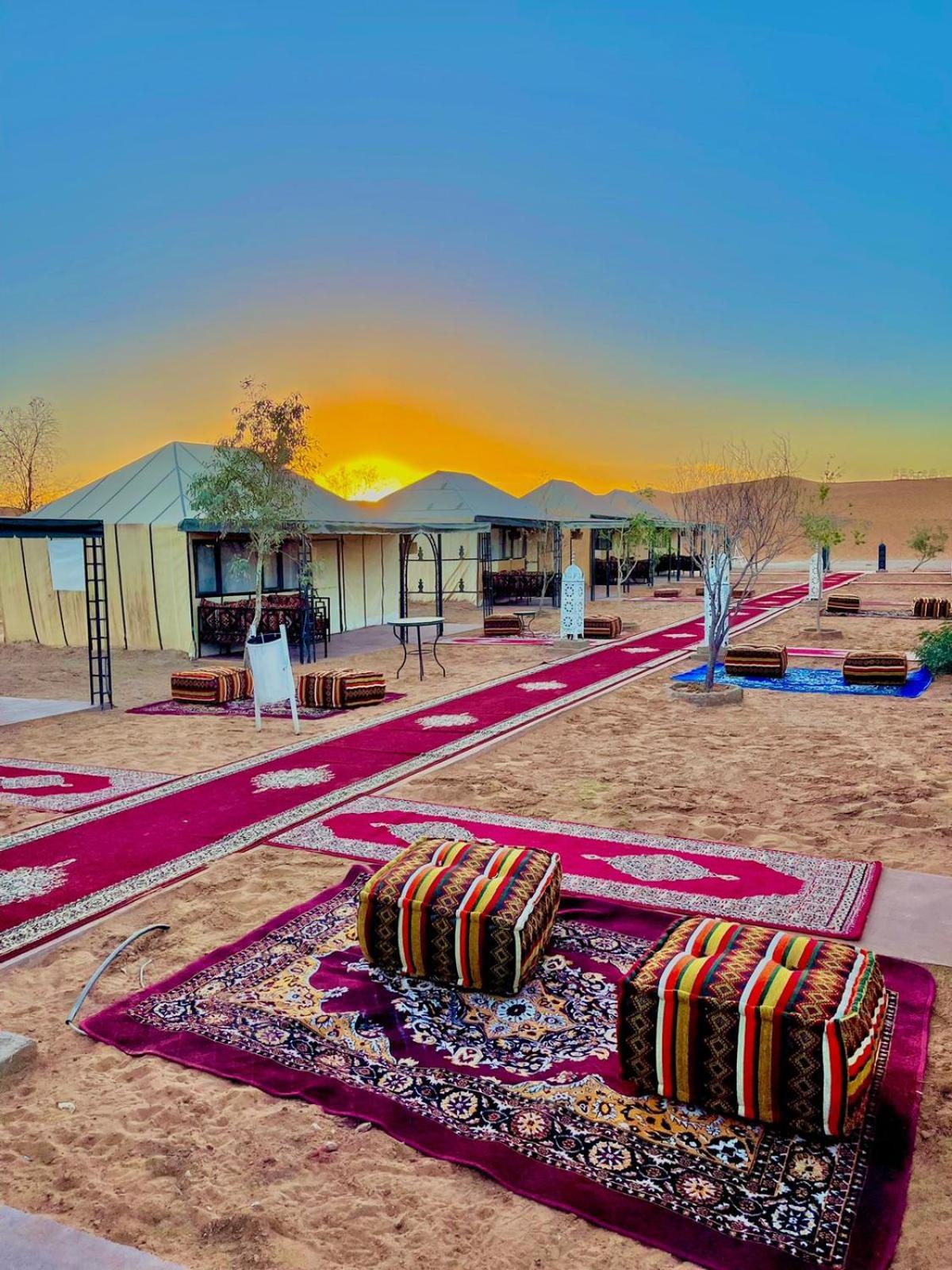 Готель Sahara Traveling Camp Мерзуга Екстер'єр фото