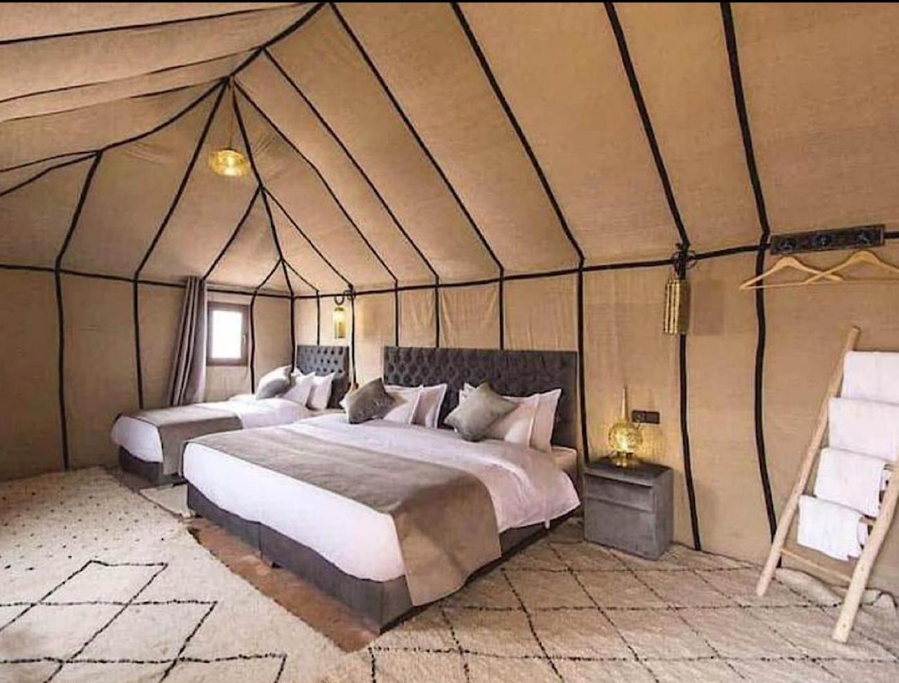 Готель Sahara Traveling Camp Мерзуга Екстер'єр фото