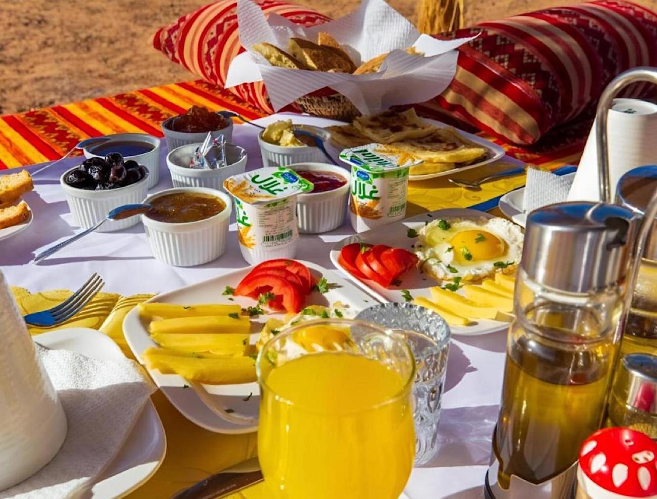 Готель Sahara Traveling Camp Мерзуга Екстер'єр фото